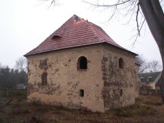 pohled zezadu zleva