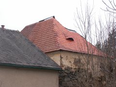 pohled zezadu zprava