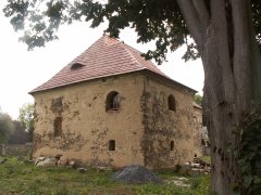 pohled zezadu zleva