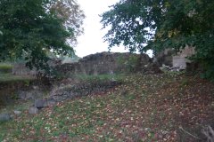 ohradní zeď kolem kostela