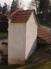 pohled zezadu zprava