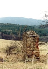 pohled zezadu zleva