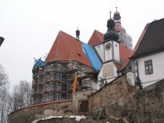 pohled zezadu zleva