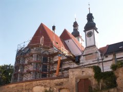pohled zezadu zleva