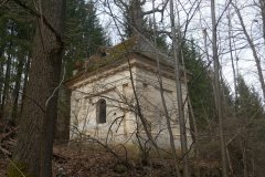 pohled zezadu zprava