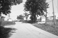 foto obou kaplí (původní vlevo)