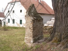 pohled zezadu zprava