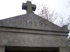 štít původní kaple