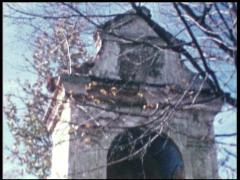 štít kaple