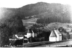 kaple na dobové pohlednici (vpravo)