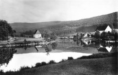 celkový pohled na kapli (vlevo)