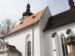 pohled na přední část zprava