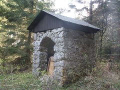 pohled zepředu zprava