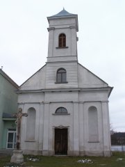 průčelí kaple