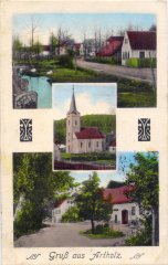 dobová pohlednice vsi s kaplí