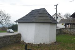 pohled zezadu zprava