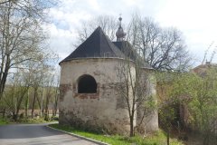pohled zezadu zleva