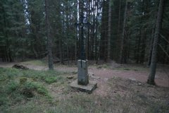 kříž, který stával vedle kapličky