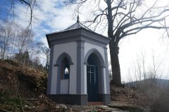 pohled zepředu zleva