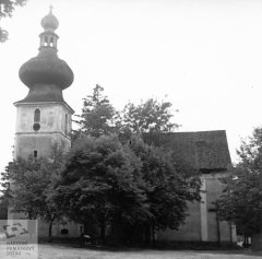 starší foto kostela