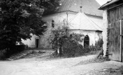 starší foto kostela (v pozadí)