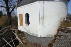 pohled zezadu zprava - nové odvodnění