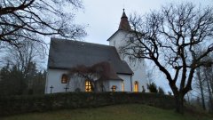 pohled zprava
