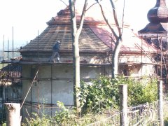 pohled zezadu zleva