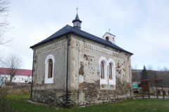 pohled zezadu zleva