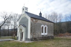pohled zepředu zprava