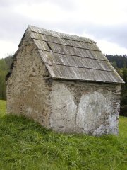 pohled zezadu zleva
