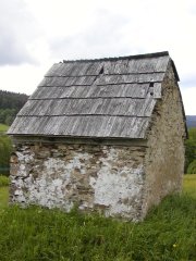 pohled zezadu zprava