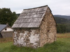 pohled zezadu zprava