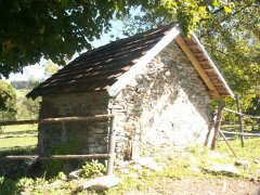 pohled zezadu zprava