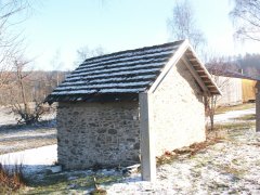 pohled zezadu zprava