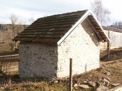 pohled zezadu zprava