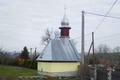 pohled zezadu zleva