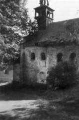 zdevastovaný kostel