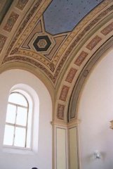pohled do interiéru - výmalba kleneb