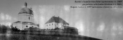 celkový pohled na kostel a faru