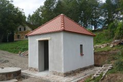 pohled zepředu zprava