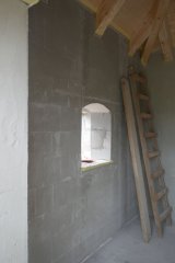 pohled do interiéru - levá stěna