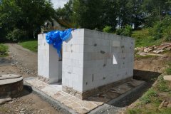 pohled zepředu zprava