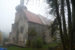 pohled zezadu zleva