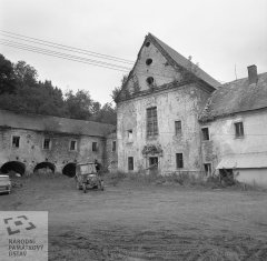 starší foto kostela