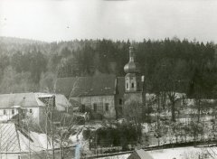 starší foto kostela - věž po opravě
