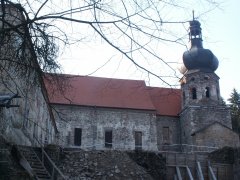 pohled zprava