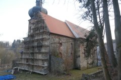 pohled zezadu zleva