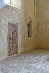 levá strana presbytáře