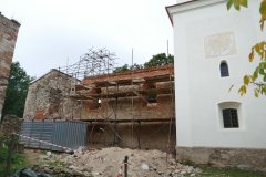 pohled zprava